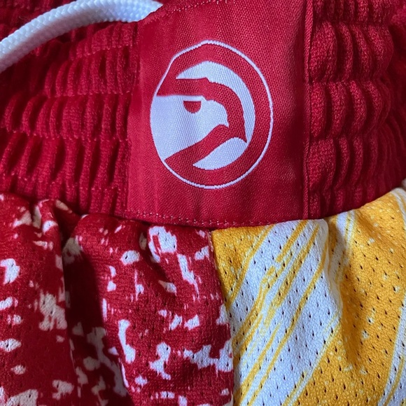 NBA Atlanta Hawks Mitchell and Ness Jumbotron sublimated shorts - Picture 3 of 8